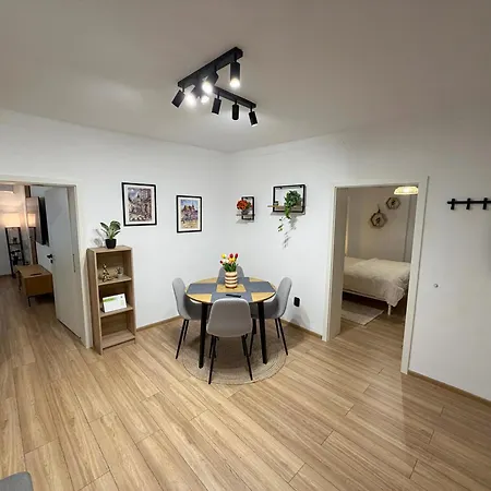 Apartment 3h