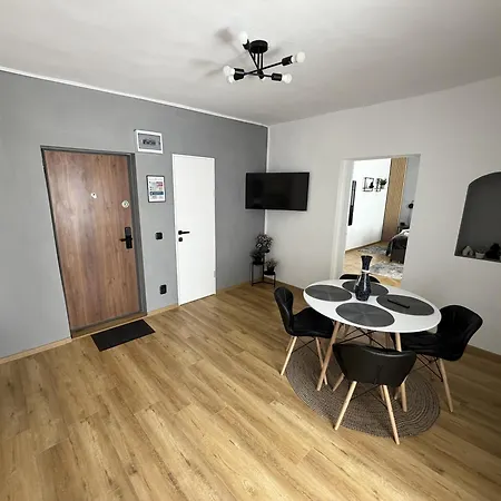 Apartment 3h